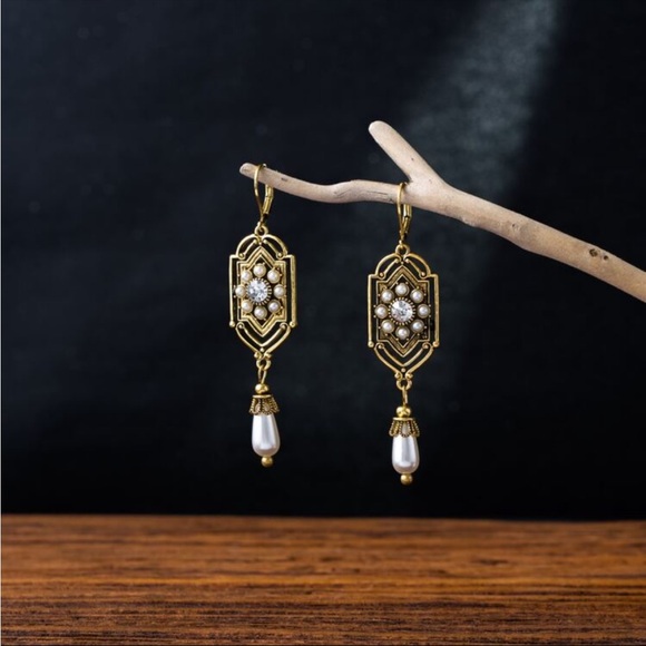 NEW Vintage Inspired Waterdrop Filigree Earrings with Faux Pearls - Picture 4 of 7